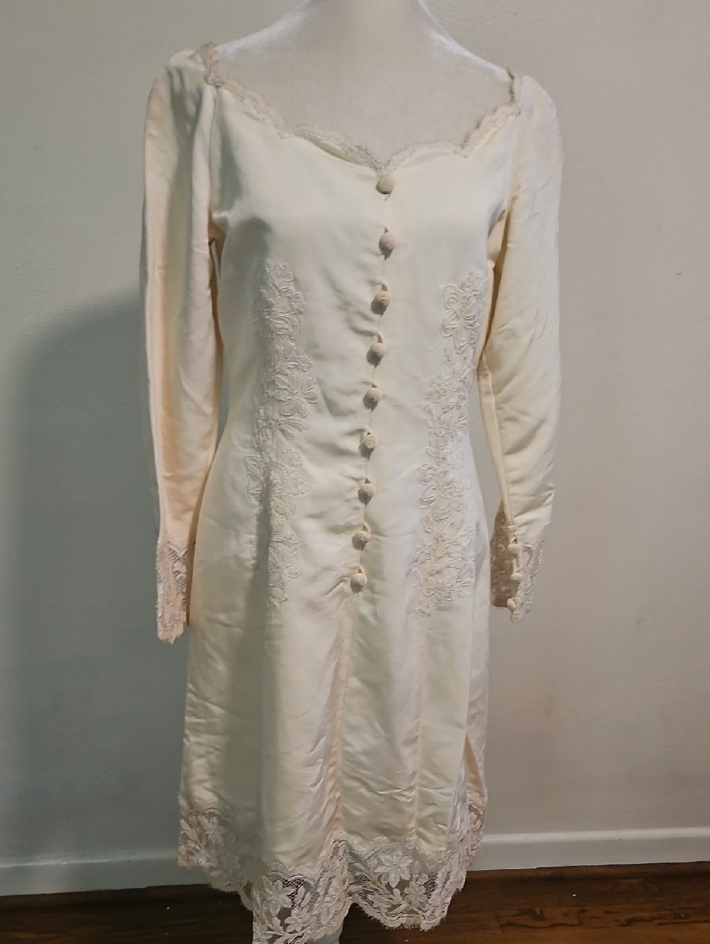 80s Emmanuel Ungaro Ombre De La Nuit White Dress Embellished With Lace NWT Size